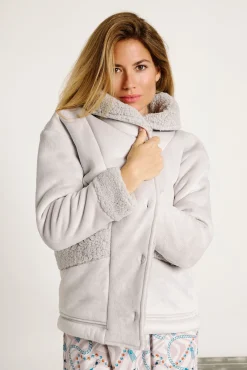 Bata corta mujer detalles borreguito | MUYDEMI<Ysabel Mora Outlet