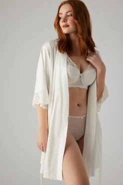 Bata de satén con detalles lenceros<Ysabel Mora Clearance