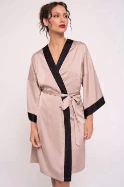 Bata mujer satén rosa | MUYDEMI<Ysabel Mora