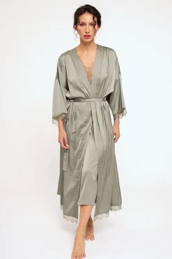 Bata mujer satén verde | MUYDEMI<Ysabel Mora Online