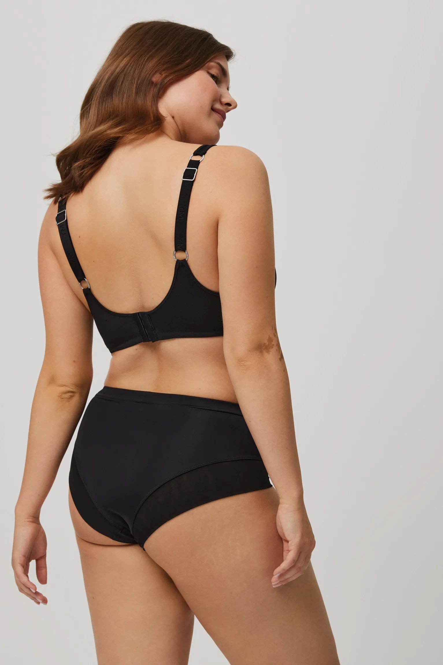 Braga alta con tul<Ysabel Mora