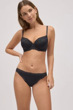 Braga brasileña con encaje<Ysabel Mora Best