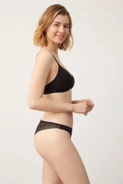 Braga brasileña invisible con encaje<Ysabel Mora