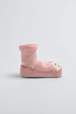 Calcetín zapatilla bebé térmico con suela antideslizante rosa<Ysabel Mora