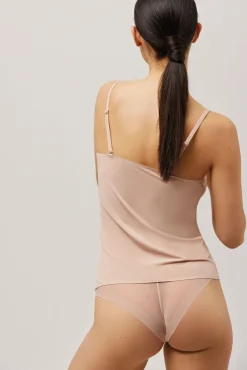 Camiseta tirantes escote de tul<Ysabel Mora New