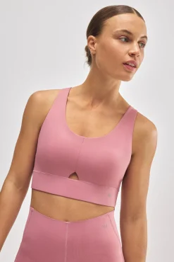 Cápsula 01<Ysabel Mora Sale