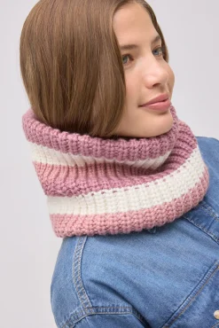 Cuello de punto rayas<Ysabel Mora New