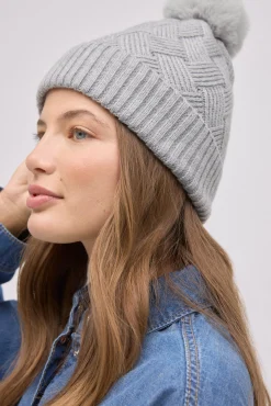 Gorro afelpado con pompón<Ysabel Mora Best