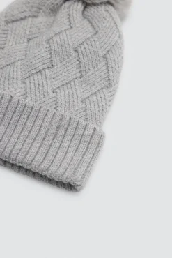 Gorro afelpado con pompón<Ysabel Mora Best