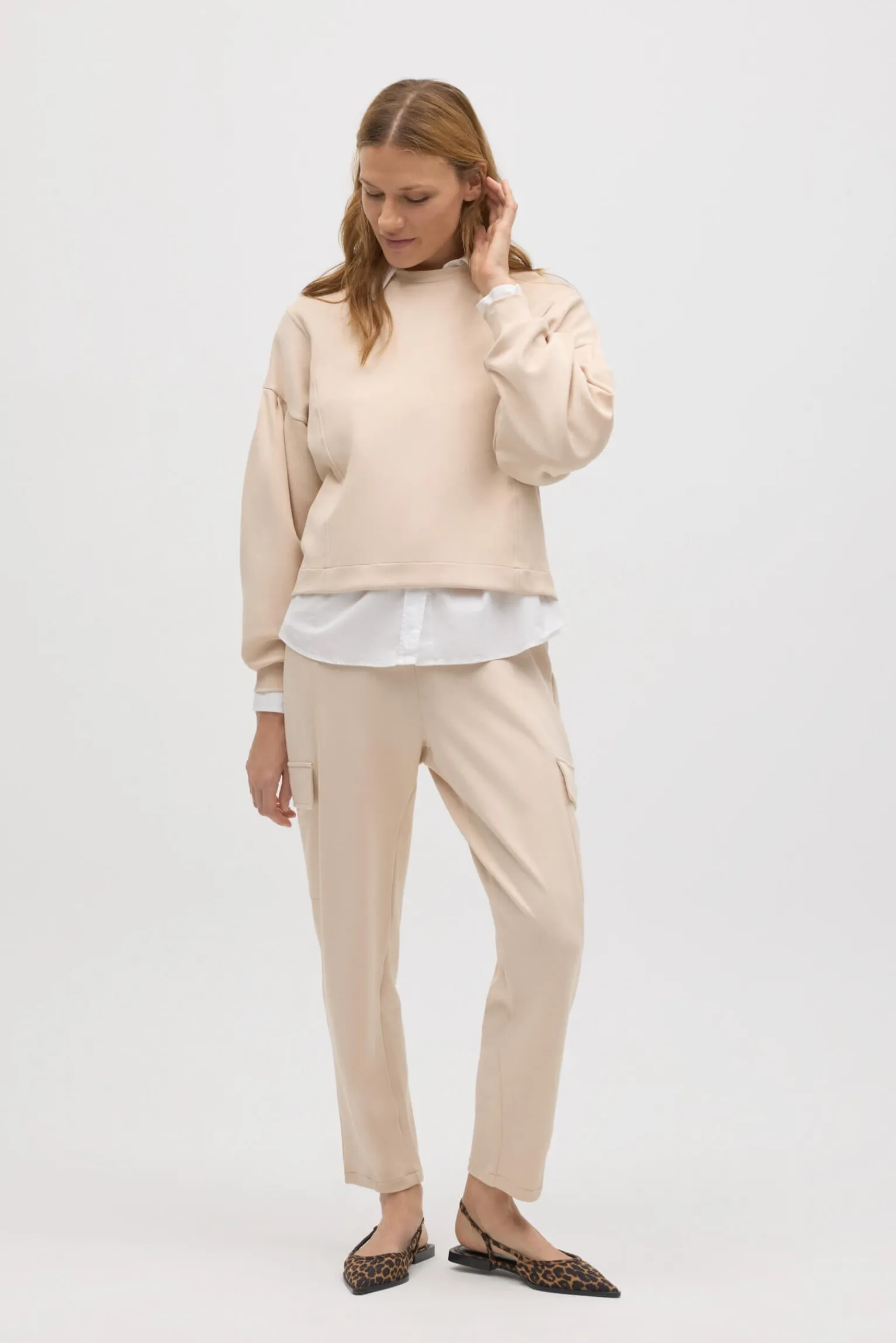 Pantalón cargo fluido<Ysabel Mora