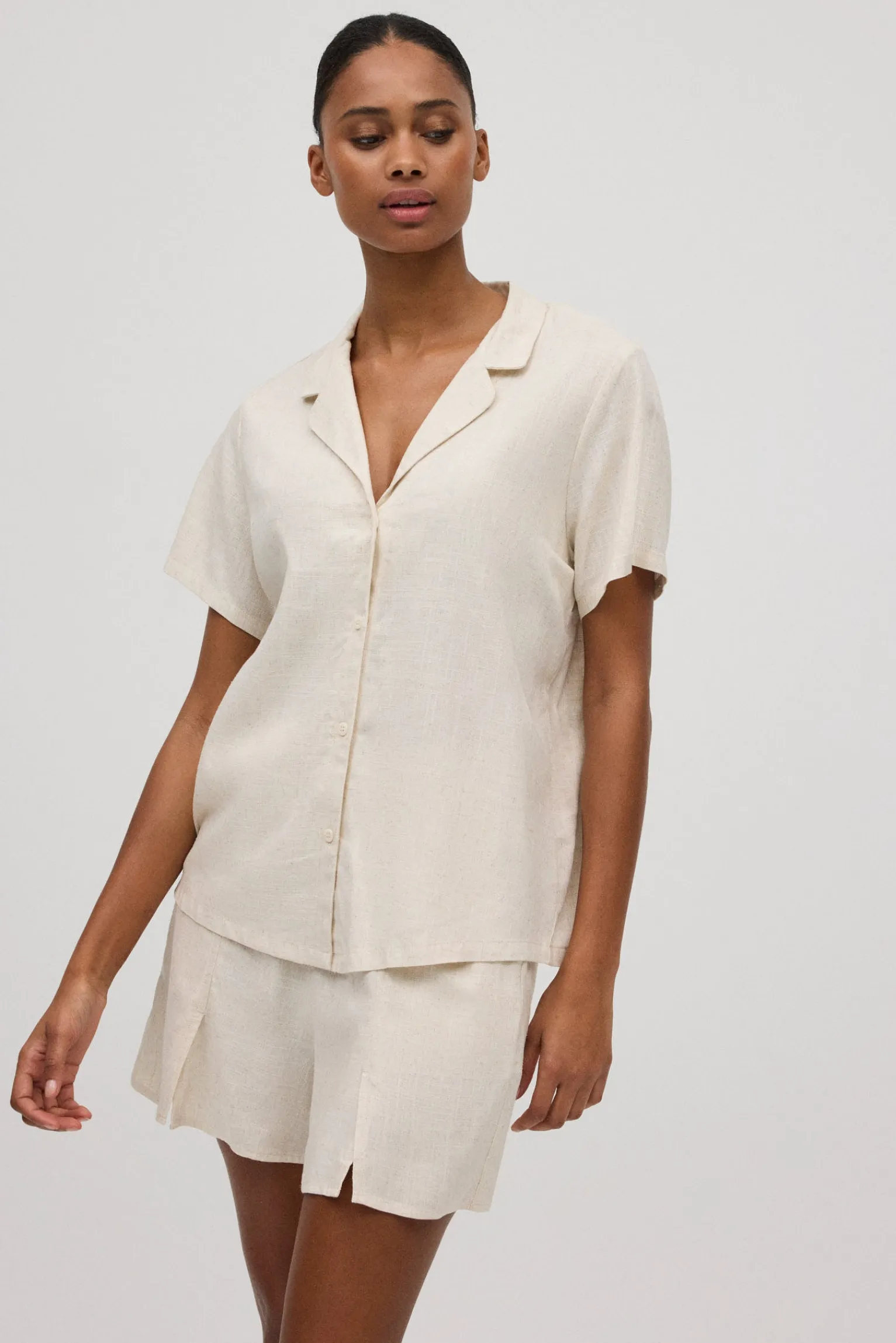 Pantalón corto con lino<Ysabel Mora