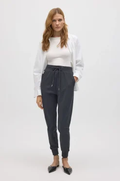 Pantalón jogger con textura<Ysabel Mora