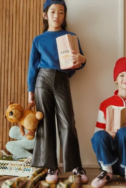 Pantalón niña efecto piel ancho negro<Ysabel Mora Online