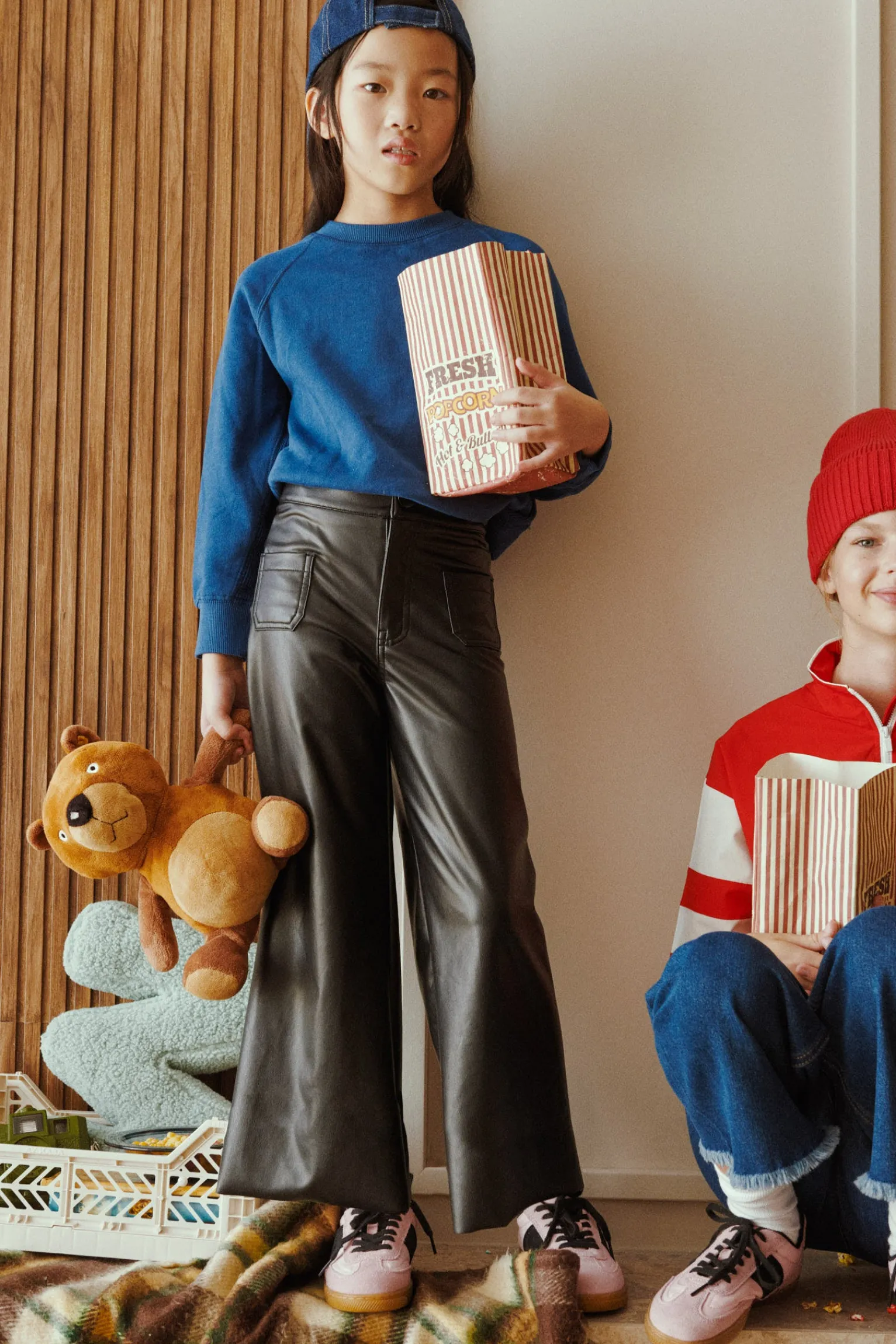 Pantalón niña efecto piel ancho negro<Ysabel Mora Online