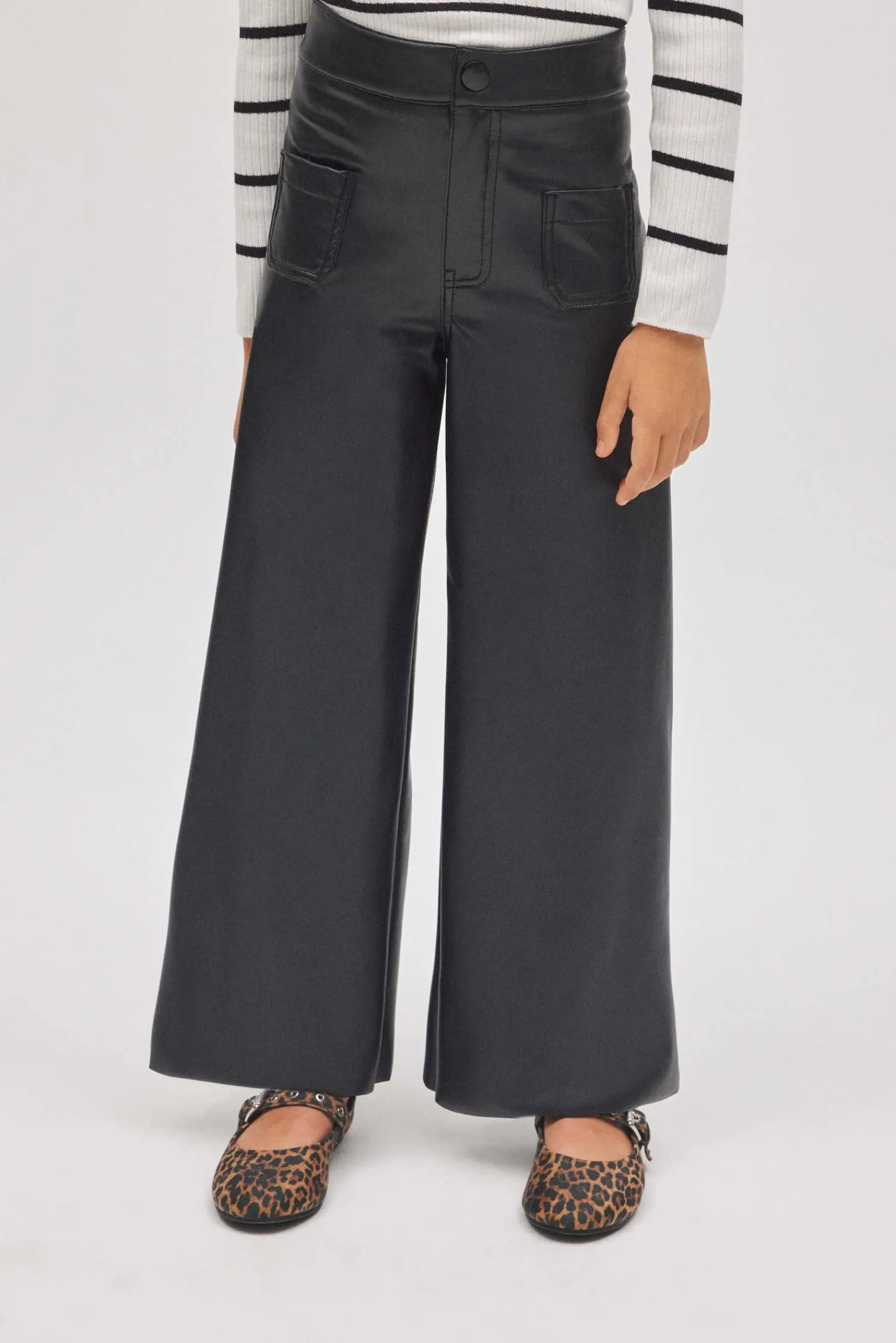 Pantalón niña efecto piel ancho negro<Ysabel Mora Online