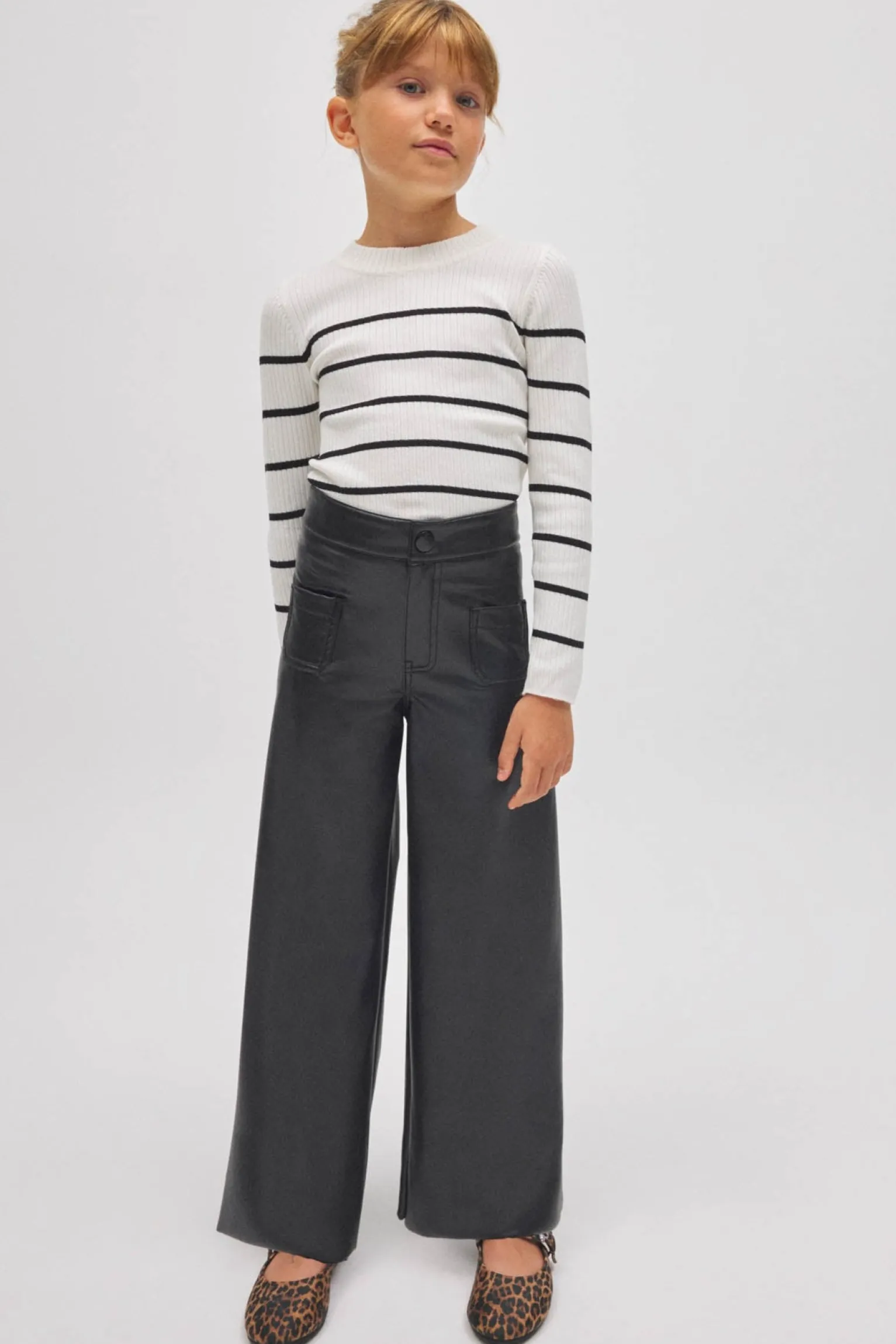 Pantalón niña efecto piel ancho negro<Ysabel Mora Online