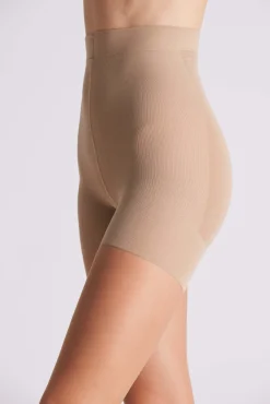 Panty reductor 15 denier<Ysabel Mora Hot