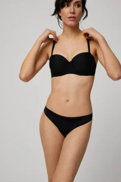 Tanga con detalles en tul<Ysabel Mora