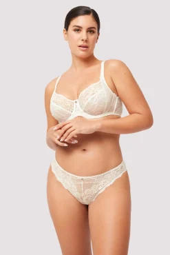 Tanga encaje<Ysabel Mora Hot