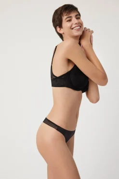 Tanga invisible con encaje negro<Ysabel Mora New