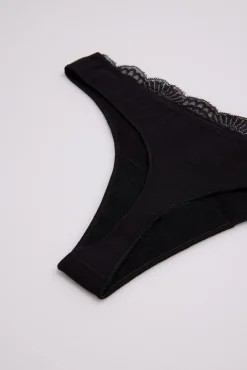 Tanga lencero<Ysabel Mora