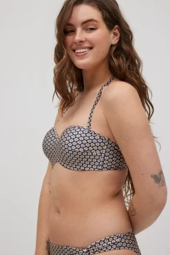 Top bikini bandeau estampado con brillo copa C<Ysabel Mora Online