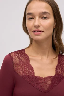 TÉRMICO Camiseta térmica cuello pico con encaje granate<Ysabel Mora Hot