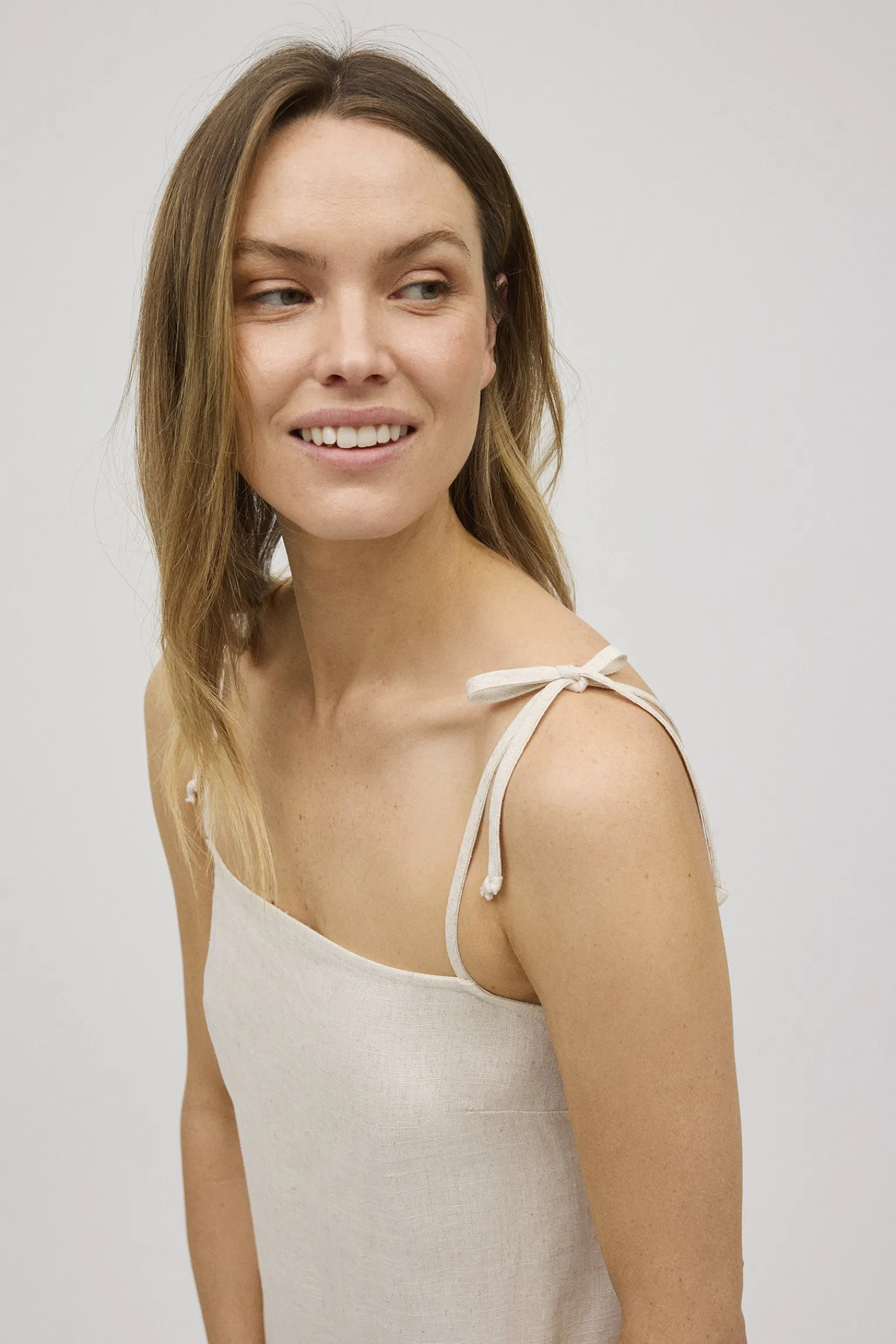 Vestido corto recto con lino<Ysabel Mora