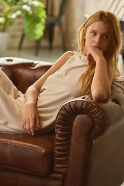 Vestido largo liso sin mangas marfil<Ysabel Mora